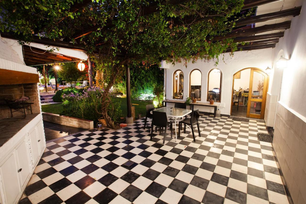 Hotel Posada De Rosas Mendoza Esterno foto